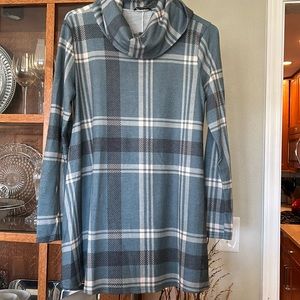 Bombom tunic sweatshirt- comfy, dress up or down.